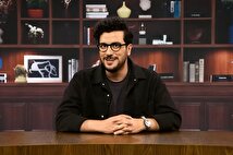 بوسه امیرحسین قیاسی بر پیشانی همسرش هنگام اهدای جوایز جشن حافظ + فیلم