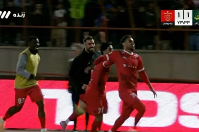 گل دوم پرسپولیس مقابل شمس آذر توسط اوستون اورونوف+ فیلم