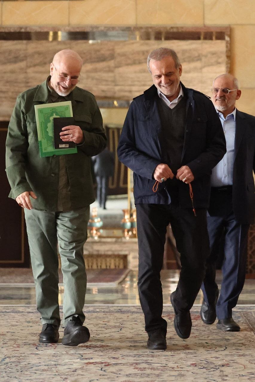 ثبت یک تصویر متفاوت در نشست سران قوا + عکس