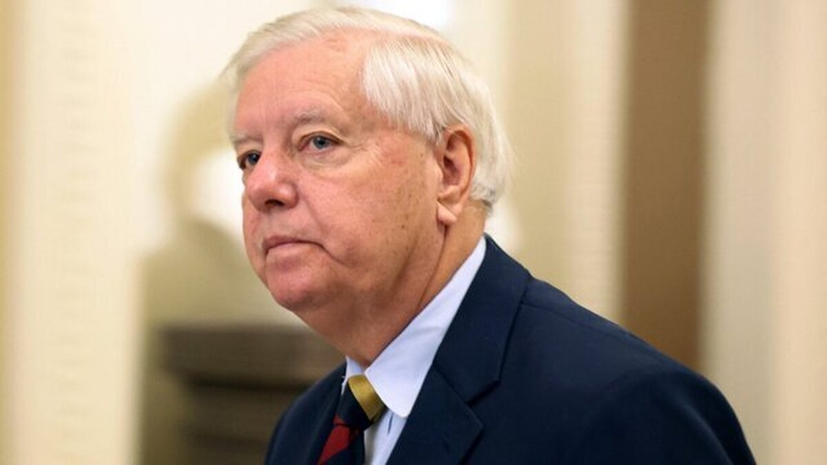 تنش تازه واشنگتن و مادرید / گراهام خواستار خروج پایگاه‌های آمریکا شد