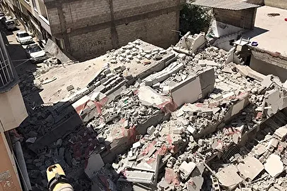 جزئیات ریزش یک ساختمان ۲ طبقه در کوی علوی اهواز