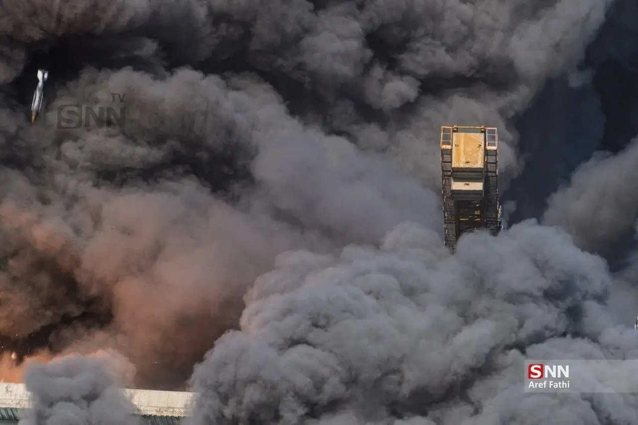 تصویر واضح و خوف انگیز از موشکی که به پل B ۱ کرج شلیک شد