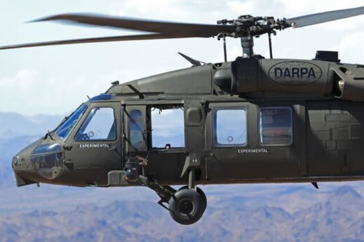 درگیری برای نجات خلبان اف-35 ادامه دارد/ درگیری پدافند با هلیکوپتر‌های بلک هاوک و پرتاب فلیر