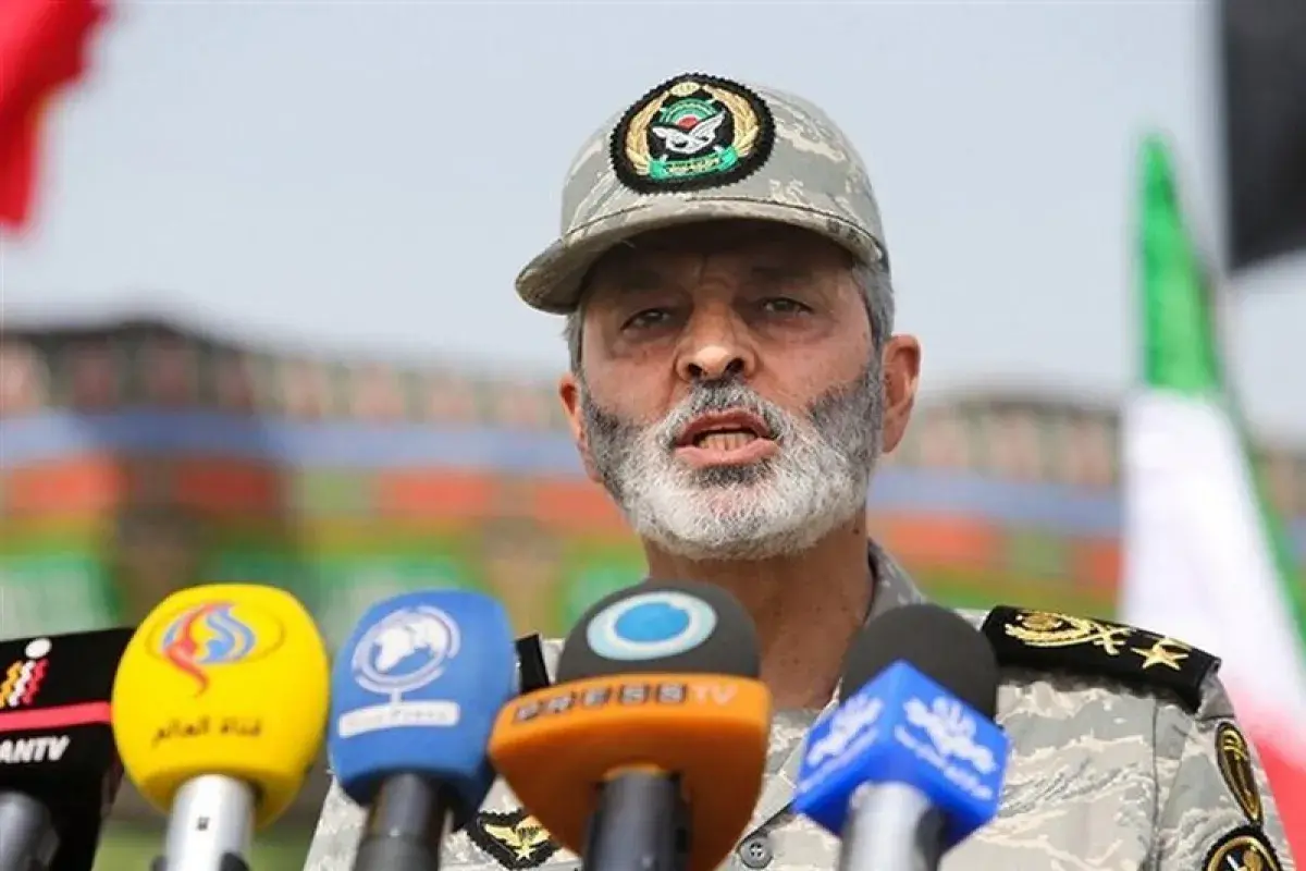 حرکت جالب و خاص همسر عبدالرحیم موسوی در لحظه وداع+ فیلم