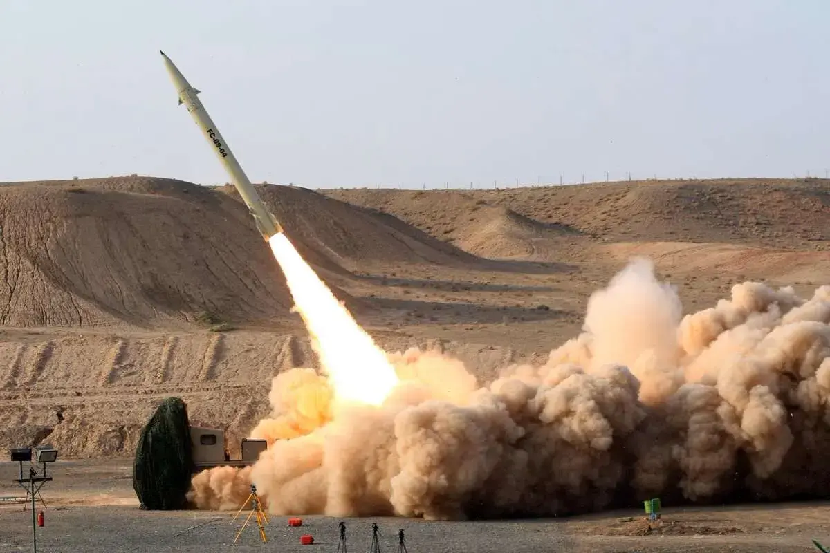 لحظه حمله پهپادی و موشکی سپاه به پایگاه «العدیری» کویت + فیلم