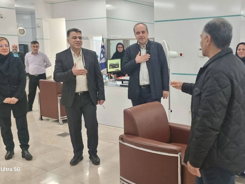 بازدید مدیرعامل بانک تجارت از واحد ارزی اسکان ، خزانه داری ارزی و شعب ولیعصر-مطهری و زرتشت ولیعصر