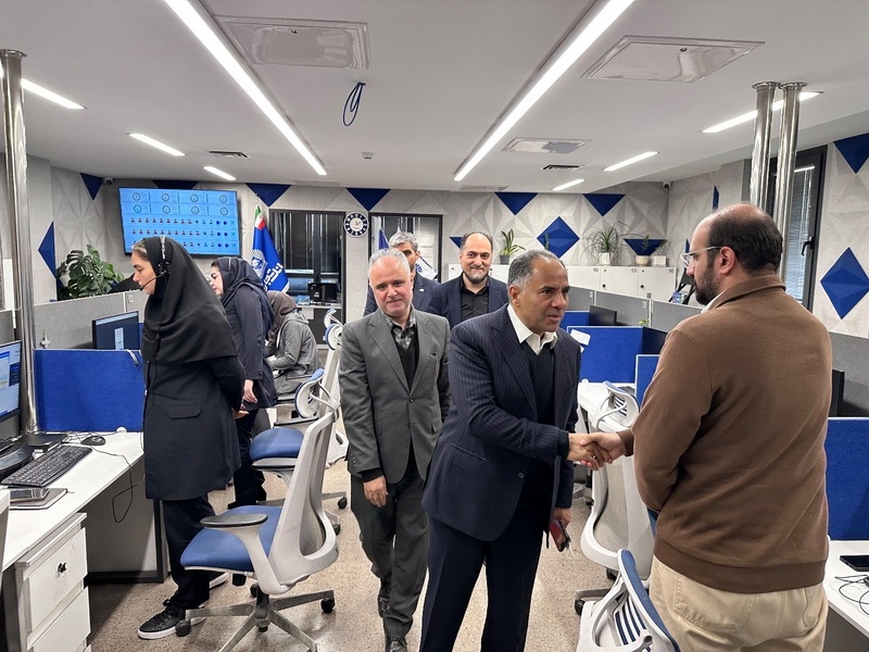 بازدید مدیرعامل بانک تجارت از مرکزارتباط مشتریان ۱۵۵۴