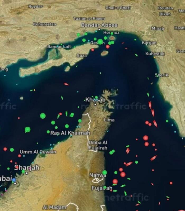 تنگه هرمز همچنان مسدود است تنگه هرمز همچنان مسدود است