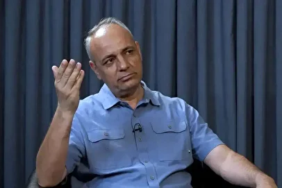 حمله طوفانی احمد زیدآبادی به صدا و سیما/ خودتان از این فاجعه کک‌تان نمی‌گزد؟