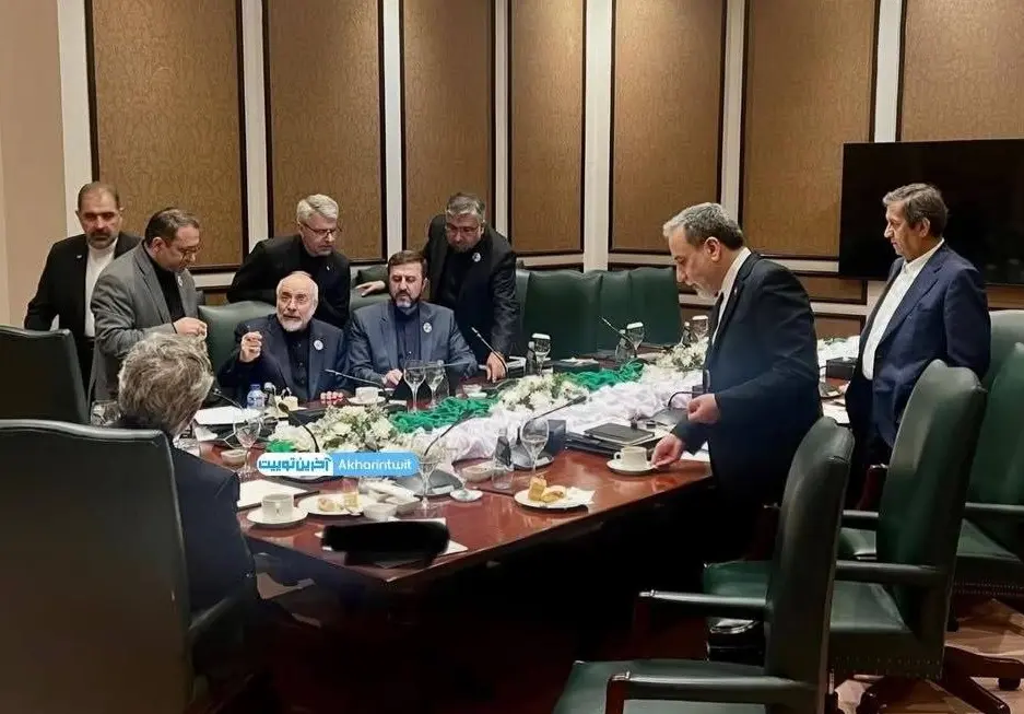 فرود اضطراری هواپیمای تیم مذاکره در مشهد / ماجرا ترور چه بود؟