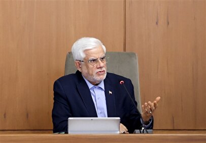 عارف:امنیت تنگه هرمز رایگان نیست