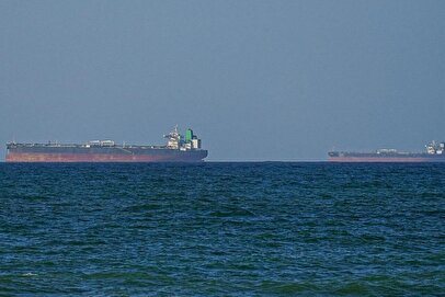 تحرک تازه در آبراه هرمز / یک نفتکش تحریمی از تنگه هرمز عبور کرد