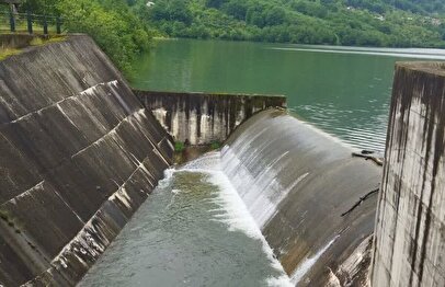 خبر خوش آبی برای کشور / ۲ سد بزرگ ایران سرریز شد