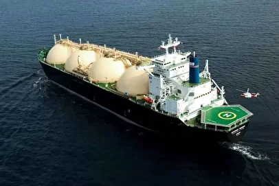 دو تانکر گاز از تنگه هرمز عبور کرد