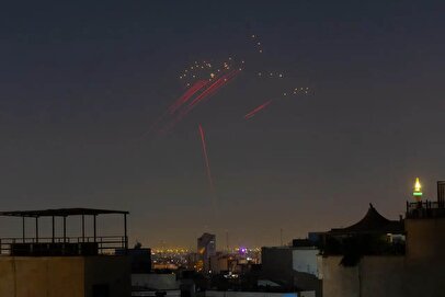 اولین تصاویر از شلیک پدافند در آسمان غرب تهران+ فیلم