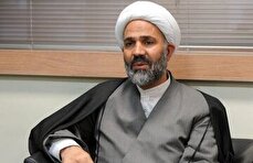 پژمانفر: دولت باید مبلغ کالابرگ را افزایش دهد/ نوبت کنترل قیمت‌ها است