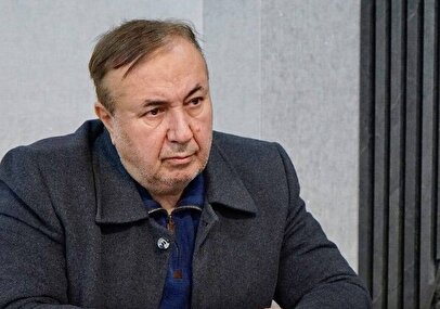 یک مُشت محتکرِ دانه‌درشت، پیاده نظام دشمن شده‌اند/ یقه‌ سلاطینِ و حامیان آنان را بگیرید