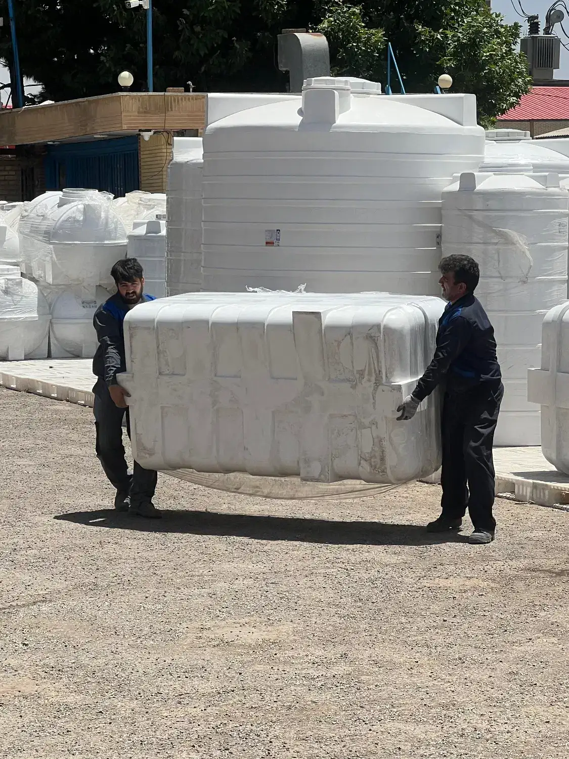 فروش مخزن آب پلی اتیلن