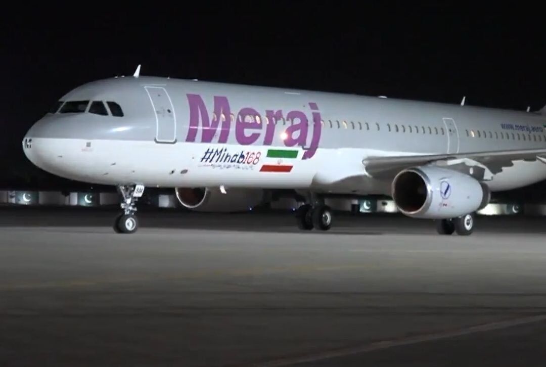 هشتگ معنادار روی بدنه هواپیمای عراقچی + عکس