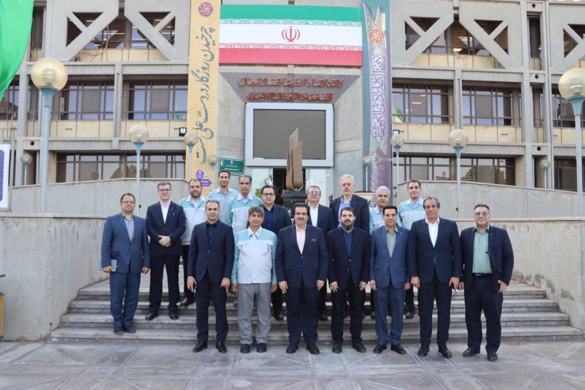 آمادگی بانک رفاه کارگران برای حمایت از صنعت فولاد کشور