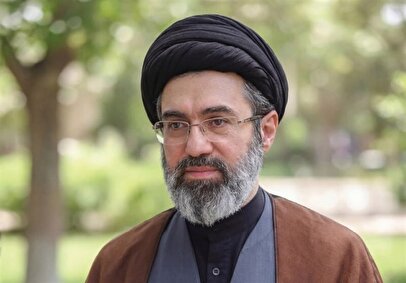 رهبر معظم انقلاب: خمینی کبیر و خامنه‌ای شهید آمادگی ملت را احیا کردند