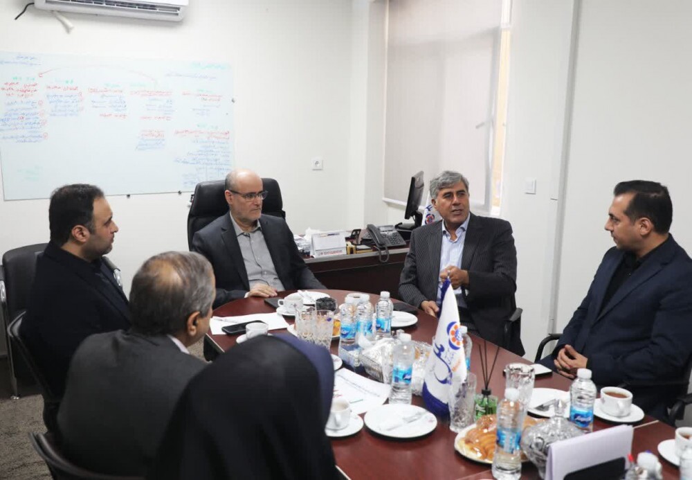 بازدید سرزده مدیر موسسه اعتباری ملل از مدیریت امور روابط عمومی