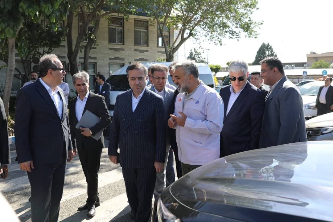 آغاز پروژه چند وجهی نوسازی صنایع با مشارکت بانک صادرات ایران/ تاکید قربان اسکندری بر تولید خودروهای باکیفیت و منطبق بر استانداردهای روز جهانی آغاز پروژه چند وجهی نوسازی صنایع با مشارکت بانک صادرات ایران/ تاکید قربان اسکندری بر تولید خودروهای باکیفیت و منطبق بر استانداردهای روز جهانی