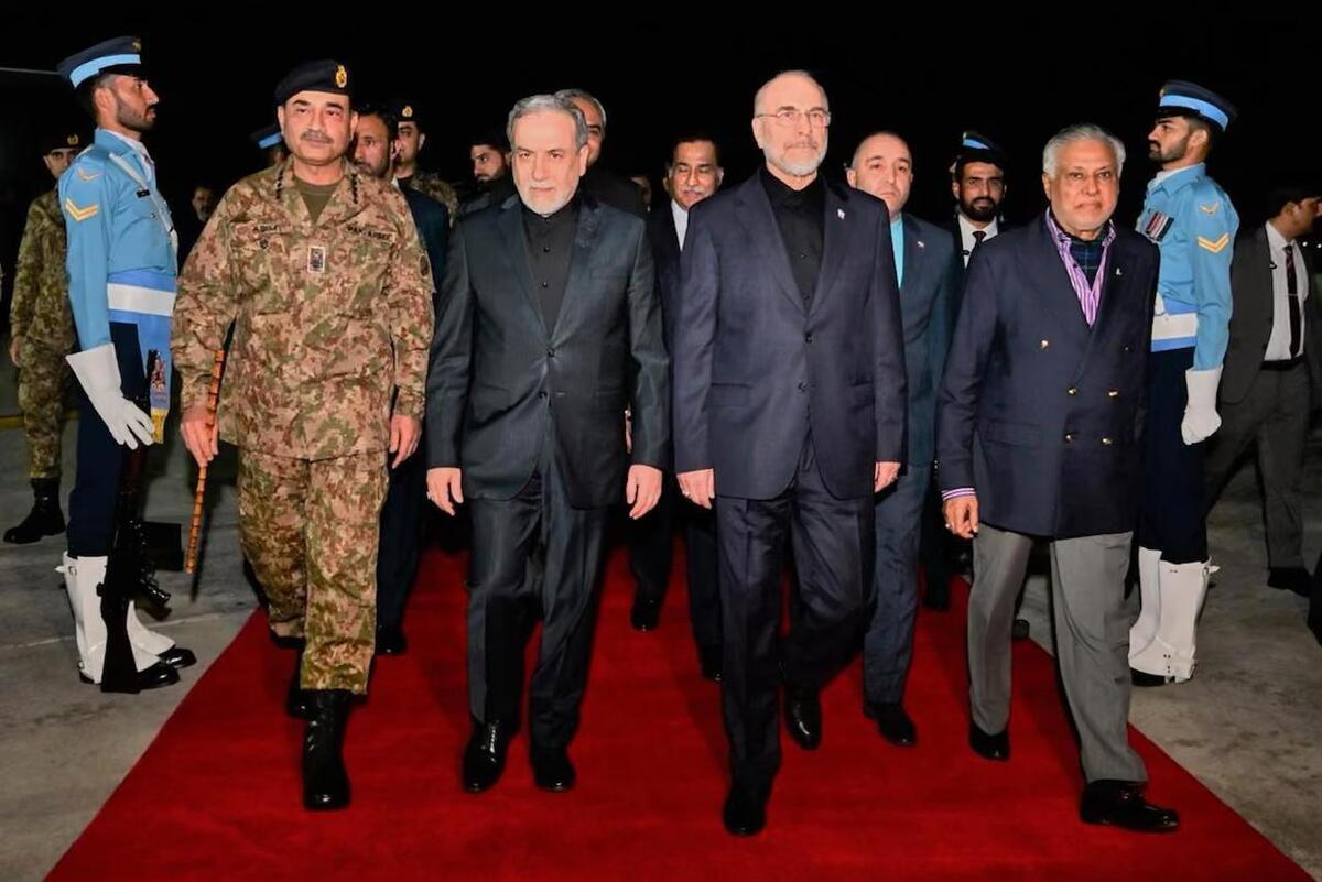 نخست وزیر و فرمانده ارتش پاکستان عازم سوئیس می‌شوند