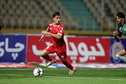 ضربه دوباره تراکتور به پرسپولیس؛ این بار مذاکره با مهاجم تیم
