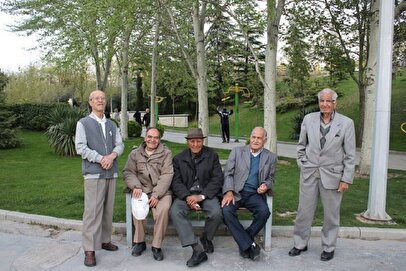 این گروه از بازنشستگان امروز منتظر واریزی باشند