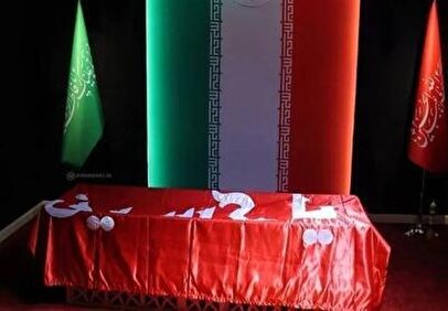ورود پیکر شهیده زهرا محمدی گلپایگانی به مصلی تهران برای وداع