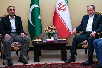 دیدار فرمانده ارتش پاکستان با وزیر خارجه ایران در تهران