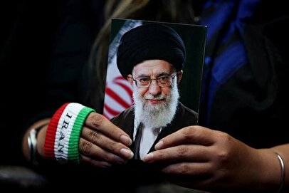 معنای آیه نقشبسته بر جایگاه پیکر رهبر شهید انقلاب