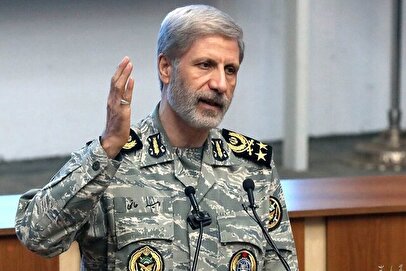 تأکید فرمانده ارتش بر پیگیری عاملان شهادت رهبر