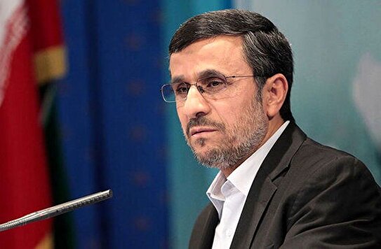 احمدینژاد در مراسم تشییع رهبر شهید انقلاب حاضر شد