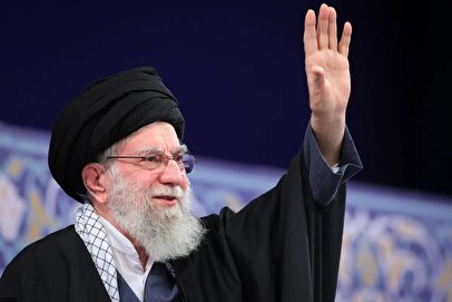 پیکر رهبر شهید انقلاب اسلامی به قم منتقل شد
