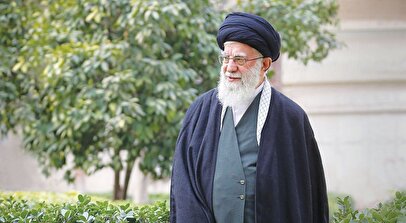 انتشار برای نخستین‌بار / دیدار صمیمانه رهبر شهید با یک خانواده + فیلم