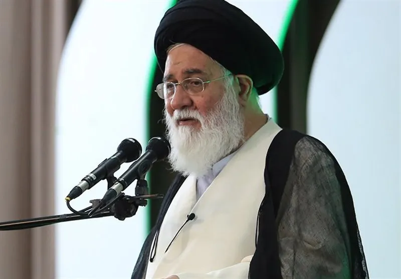 شعار حامیان امام جمعه مشهد در حضور او: ‏علم الهدی ست سالار!