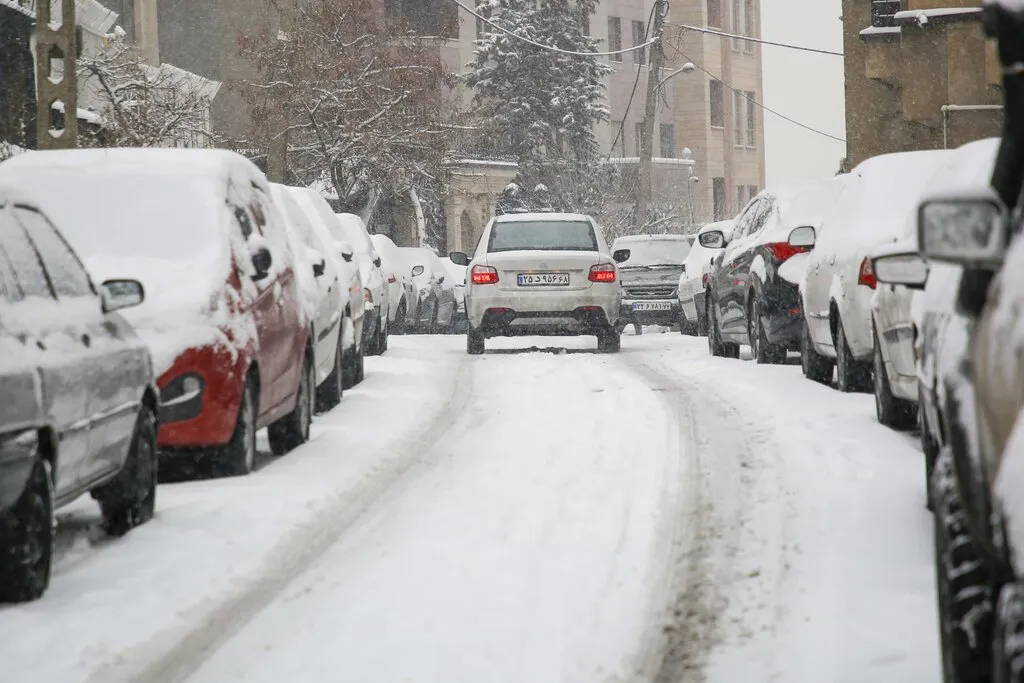 بارش سنگین برف در  تهران + فیلم