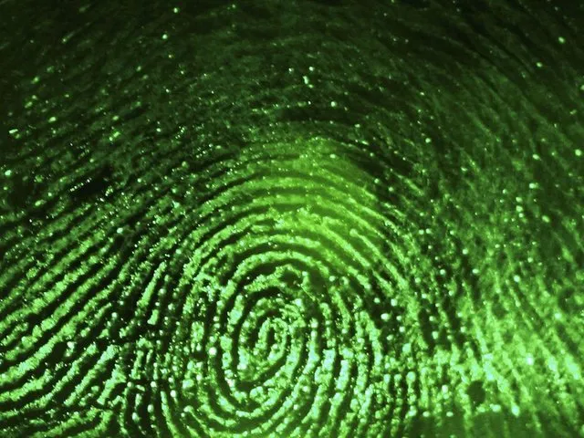 فناوری تشخیص سبک زندگی مجرمان از روی اثر انگشت