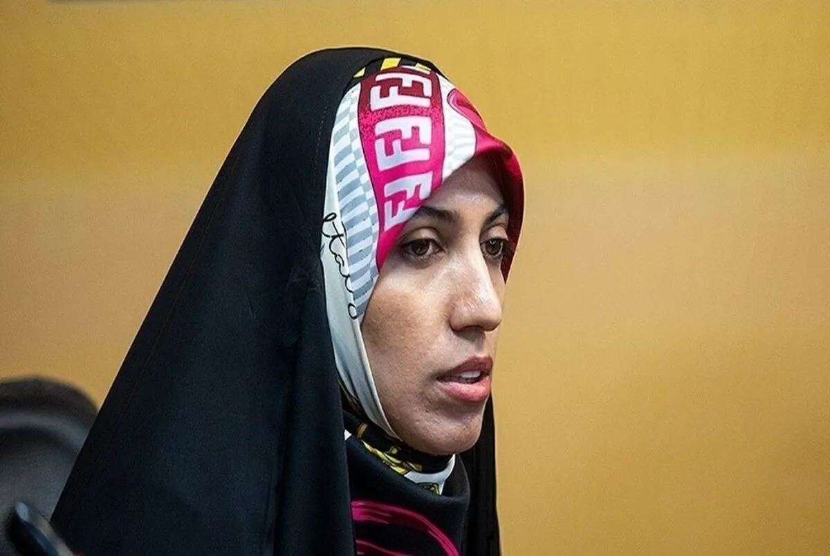 عکس پربازدید از آمنه سادات ذبیح‌پور با دختران تینیجر لبنانی!