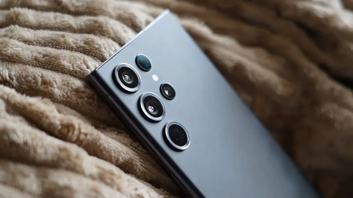 گوشی معروف سامسونگ ۷۰ میلیونی شد + جدول