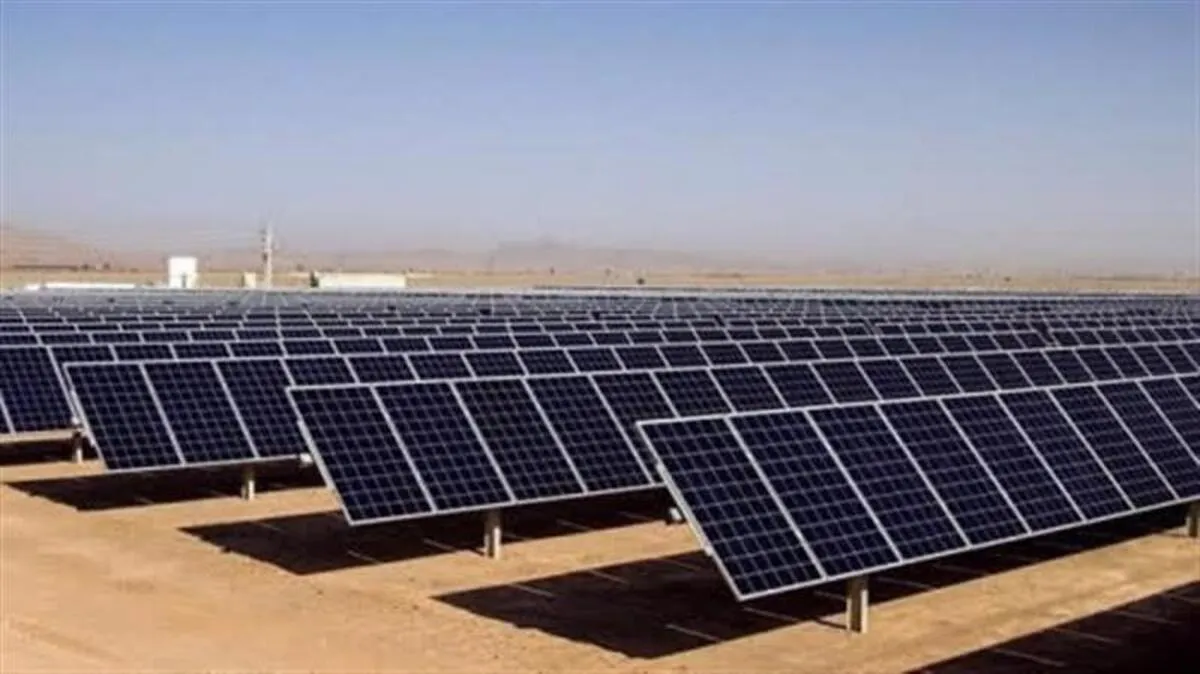 President Urges Rapid Expansion of Solar Power Plants in Iran
