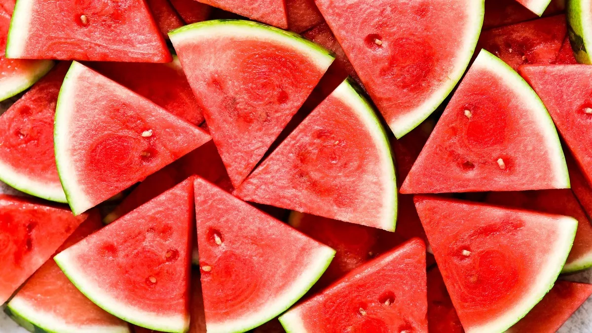 ۷ دلیل برای خوردن هندوانه شب یلدا