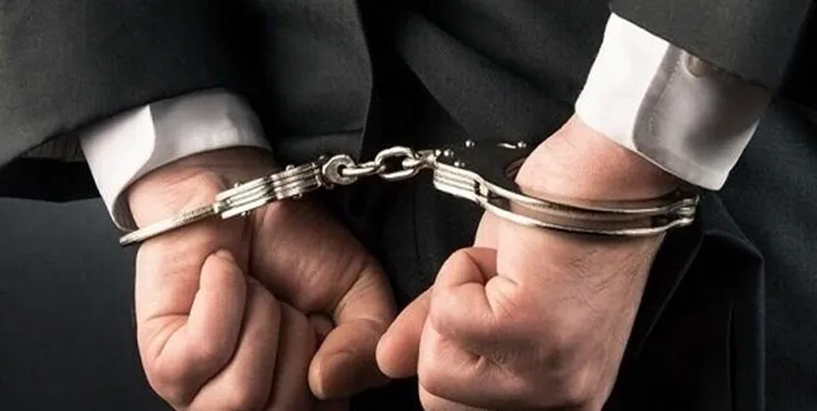 آقای مجری رادیو دستگیر شد !