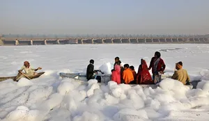 آلودگی سواحل هند با کف‌ سفید سمی