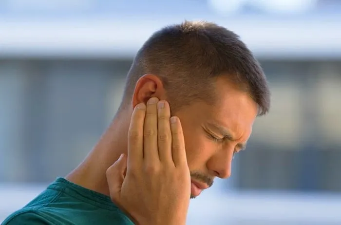 جلوگیری از عطسه چه خطراتی دارد؟