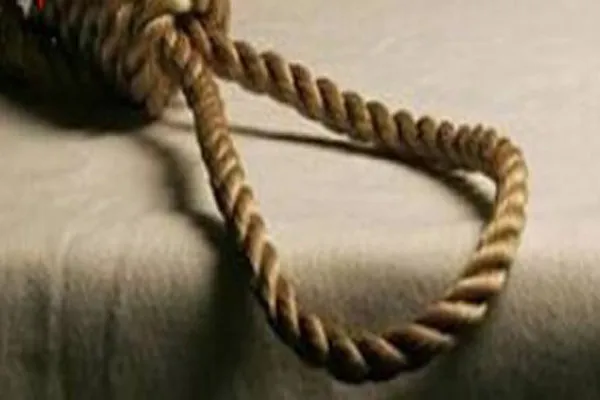 تازه داماد در آغوش طناب دار!