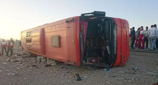 خواب آلودگی راننده علت‌تصادف اتوبوس دانش آموزان رودان