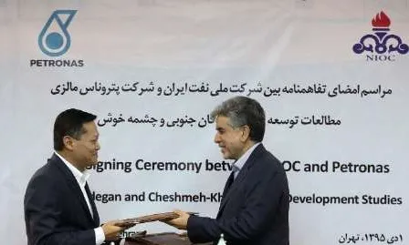 معاون رییس پتروناس: آماده همکاری با ایران برای ازدیاد برداشت نفتی هستیم